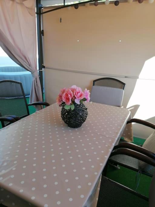 Apartman Max !!!! Omiš Buitenkant foto