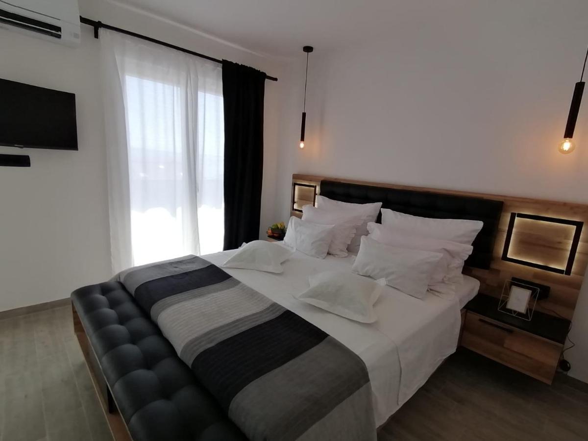 Apartman Max !!!! Omiš Buitenkant foto