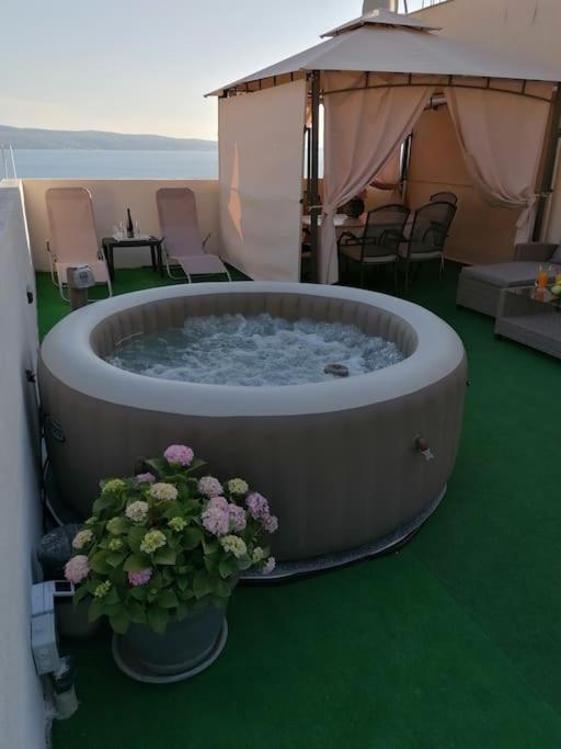 Apartman Max !!!! Omiš Buitenkant foto